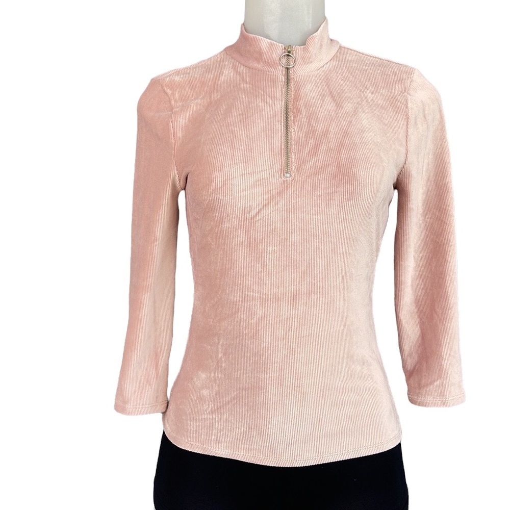 No Boundaries Turtleneck Top Size XS